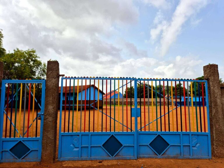 Szkoła w Sierra Leone odmalowana